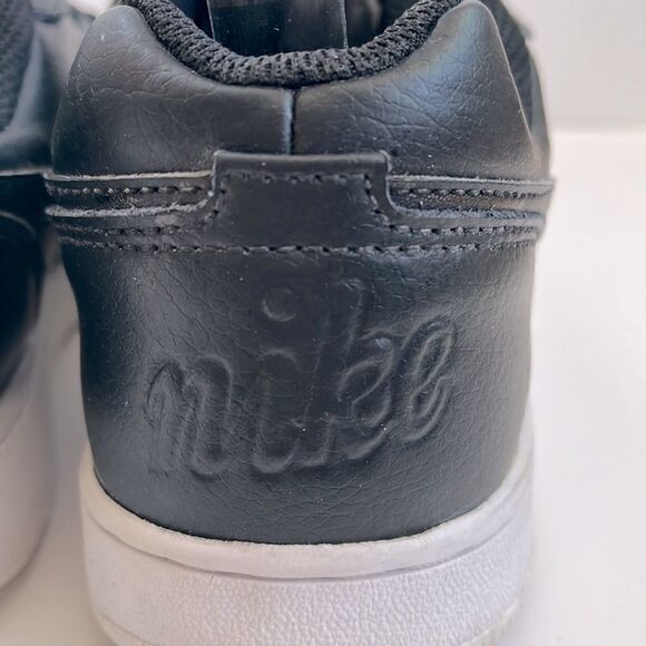 Womens NIKE Ebernon Low Sneakers Size 9 - Picture 3 of 7